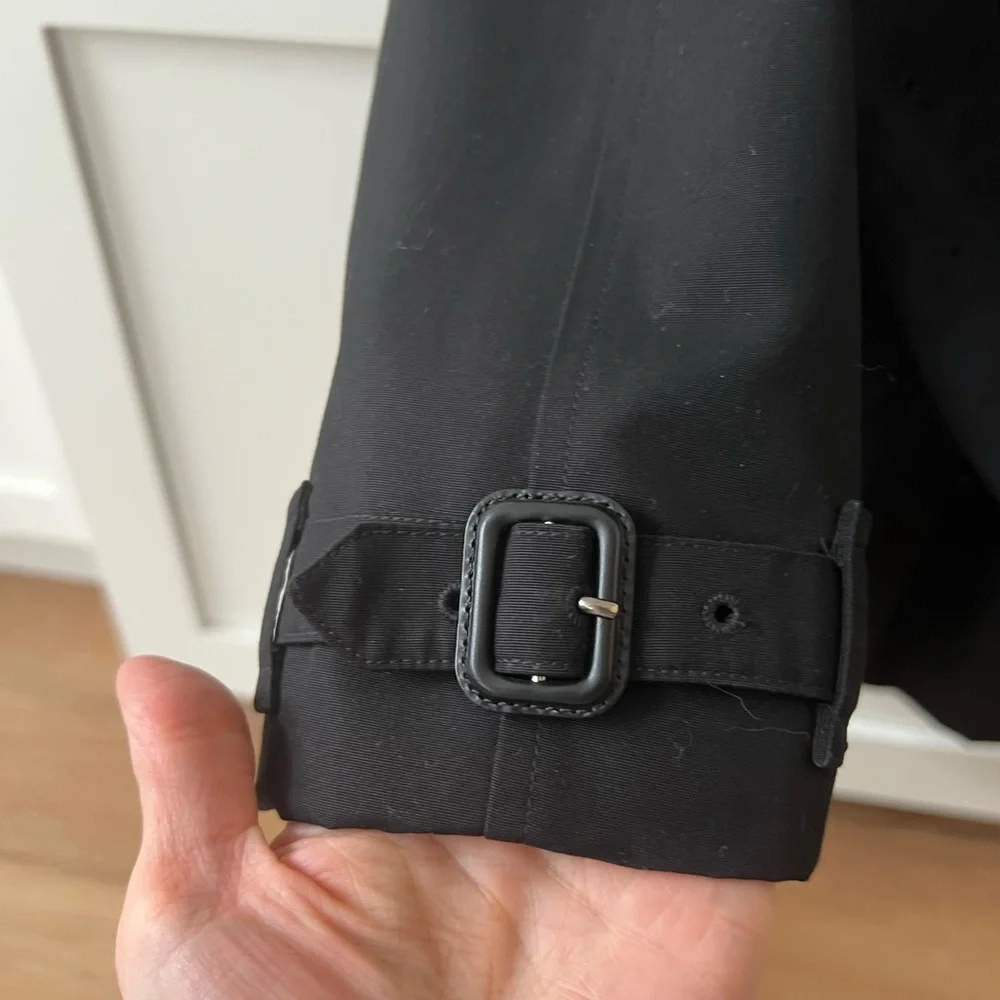 Black Burberry Trench • full check interior lining • removable belt - Size US 2 - Picture 10 of 16